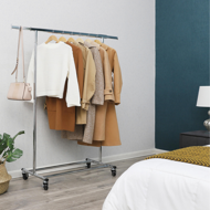 Stojan na oblečenie INEZ na kolieskach, max. 90 kg, 83,5x45x160cm, strieborná